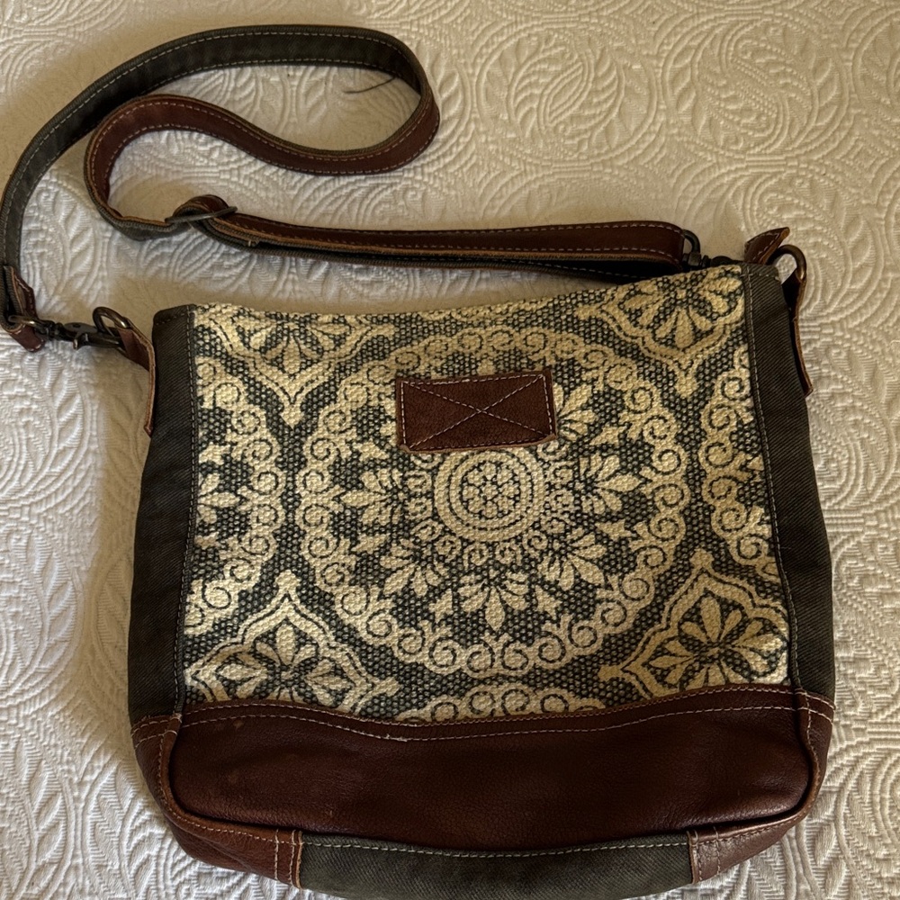 Myra Bag Cream and Brown Interior/exterior with leather around bottom & sides